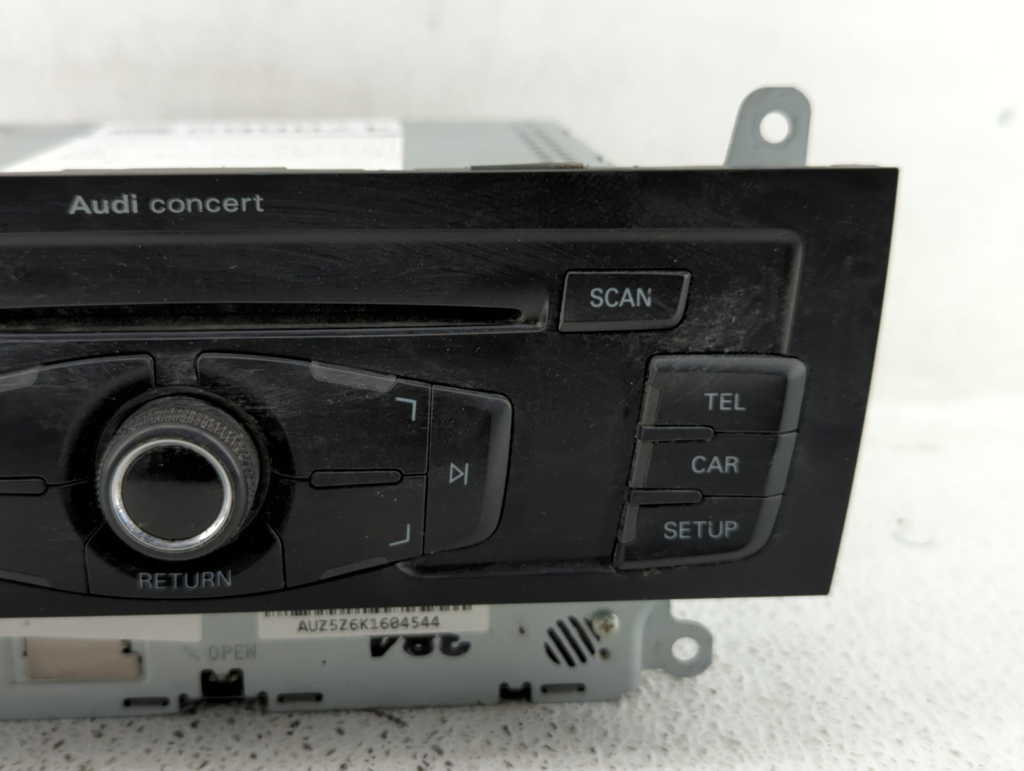 2010-2012 Audi A4 Radio AM FM Cd Player Receiver Replacement P/N:8T1 035 186 R 8T1 035 664 A Fits OEM Used Auto Parts - Oemu