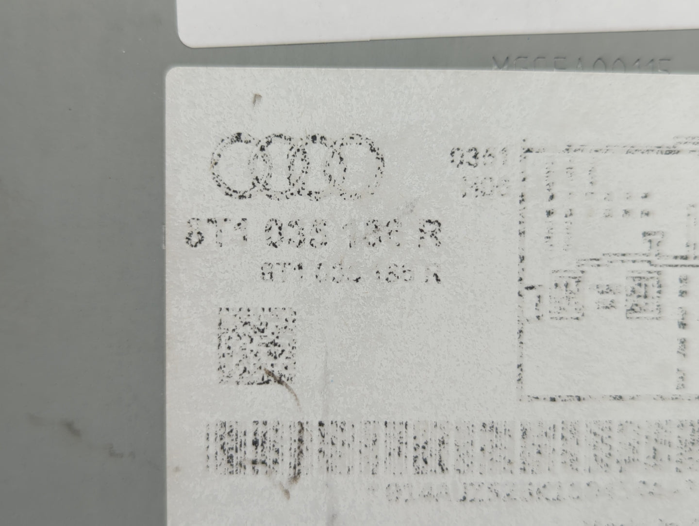 2010-2012 Audi A4 Radio AM FM Cd Player Receiver Replacement P/N:8T1 035 186 R 8T1 035 664 A Fits OEM Used Auto Parts - Oemu