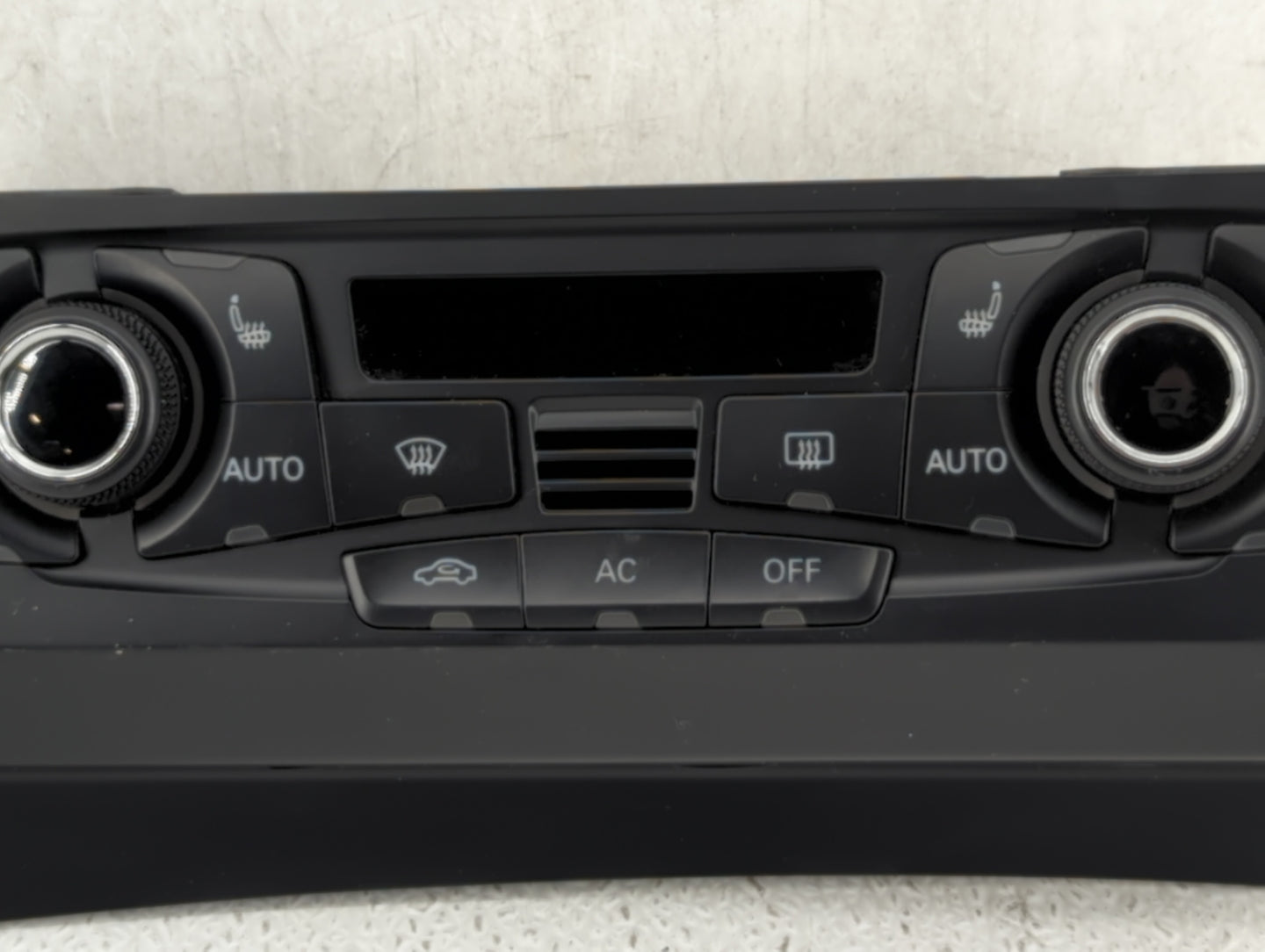 2010-2012 Audi A4 Am Fm Cd Player Radio Receiver - Oemusedautoparts1.com