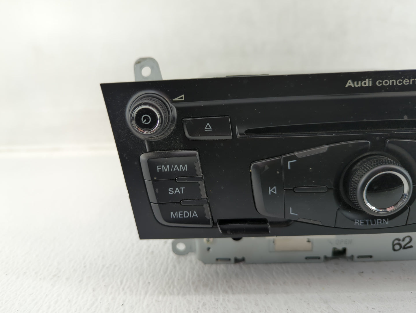 2010-2012 Audi A4 Am Fm Cd Player Radio Receiver - Oemusedautoparts1.com