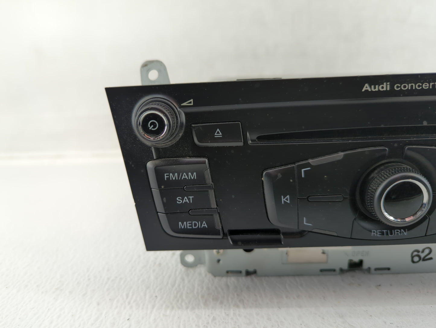 2010-2012 Audi A4 Am Fm Cd Player Radio Receiver - Oemusedautoparts1.com