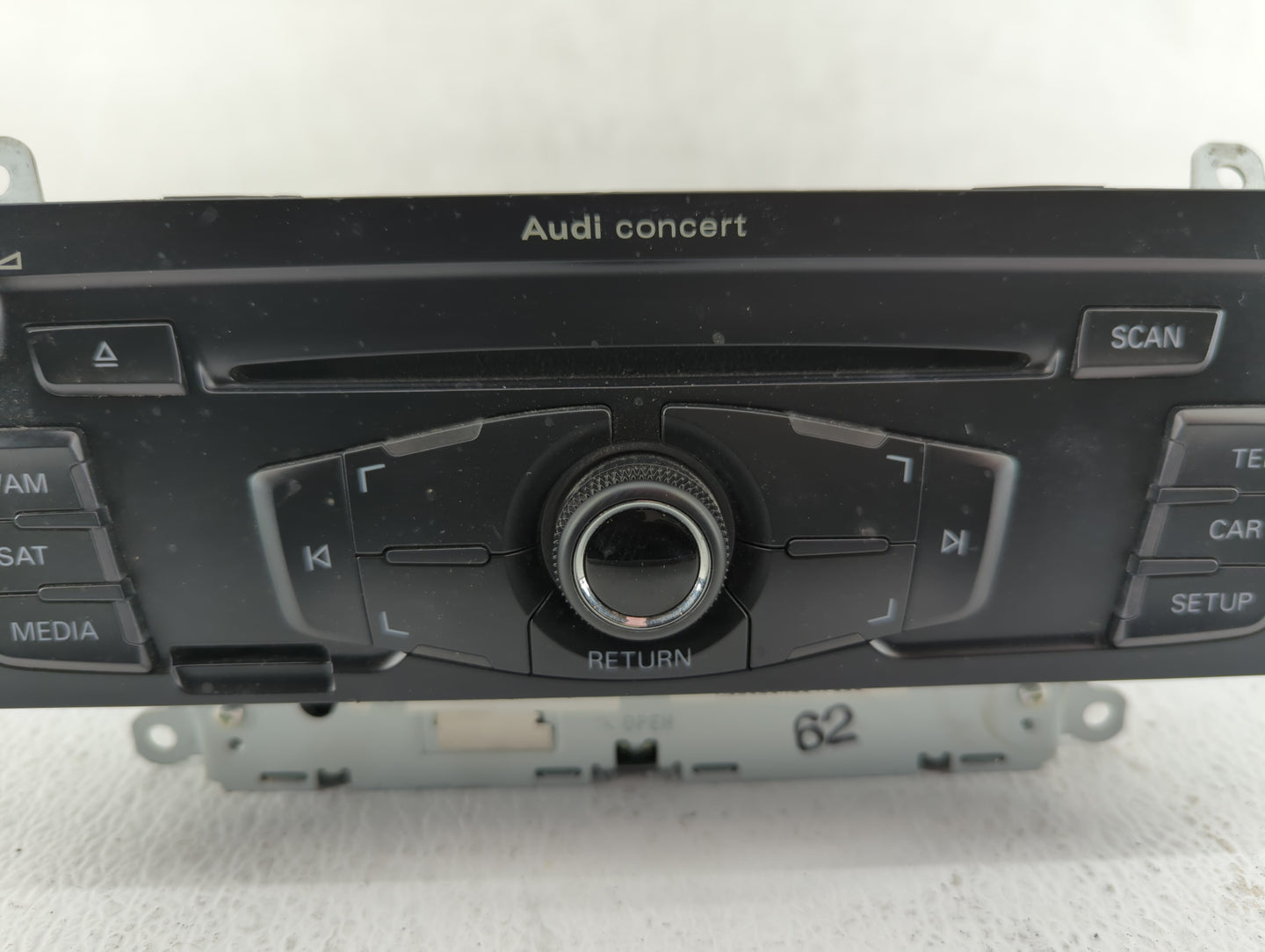 2010-2012 Audi A4 Am Fm Cd Player Radio Receiver - Oemusedautoparts1.com