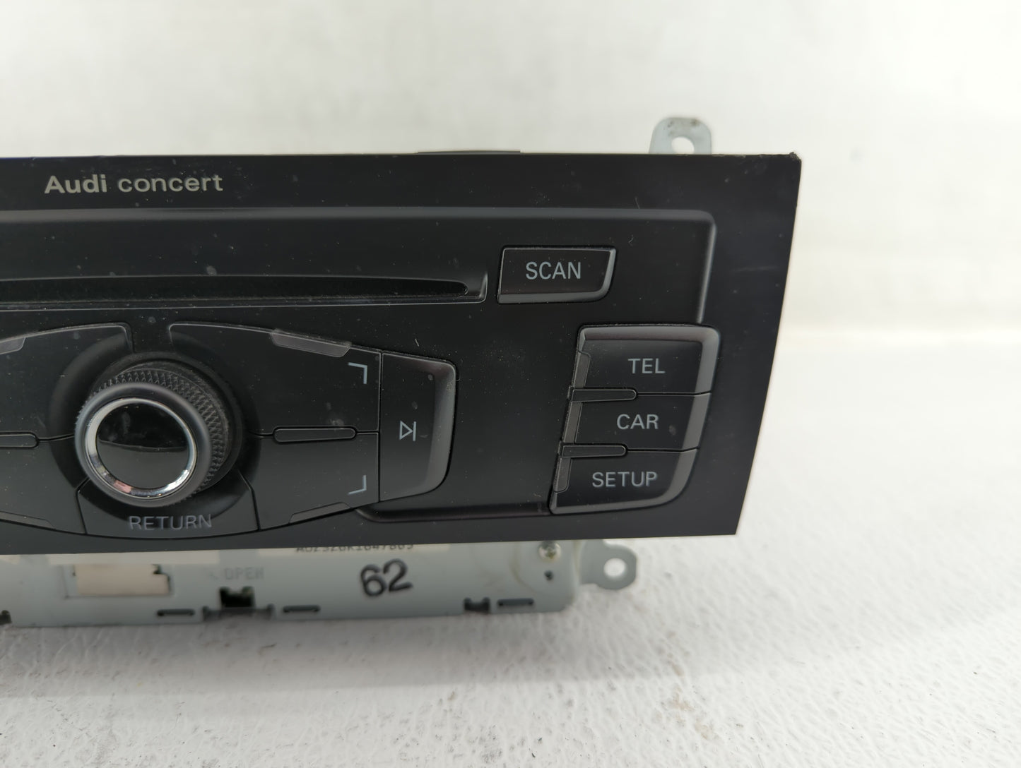 2010-2012 Audi A4 Am Fm Cd Player Radio Receiver - Oemusedautoparts1.com