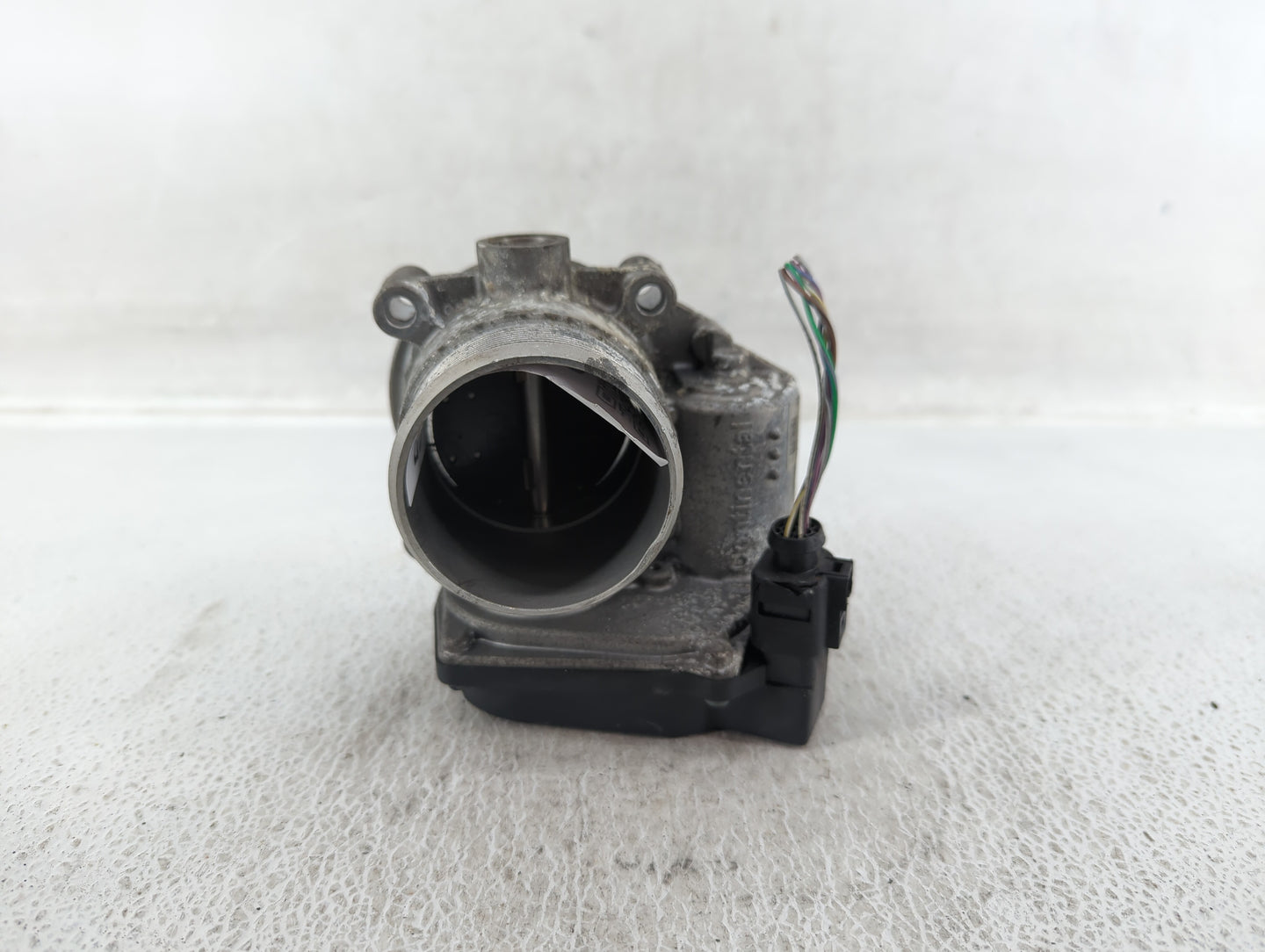 2005-2016 Audi A4 Throttle Body P/N:06F 133 062 J Fits OEM Used Auto Parts - Oemusedautoparts1.com