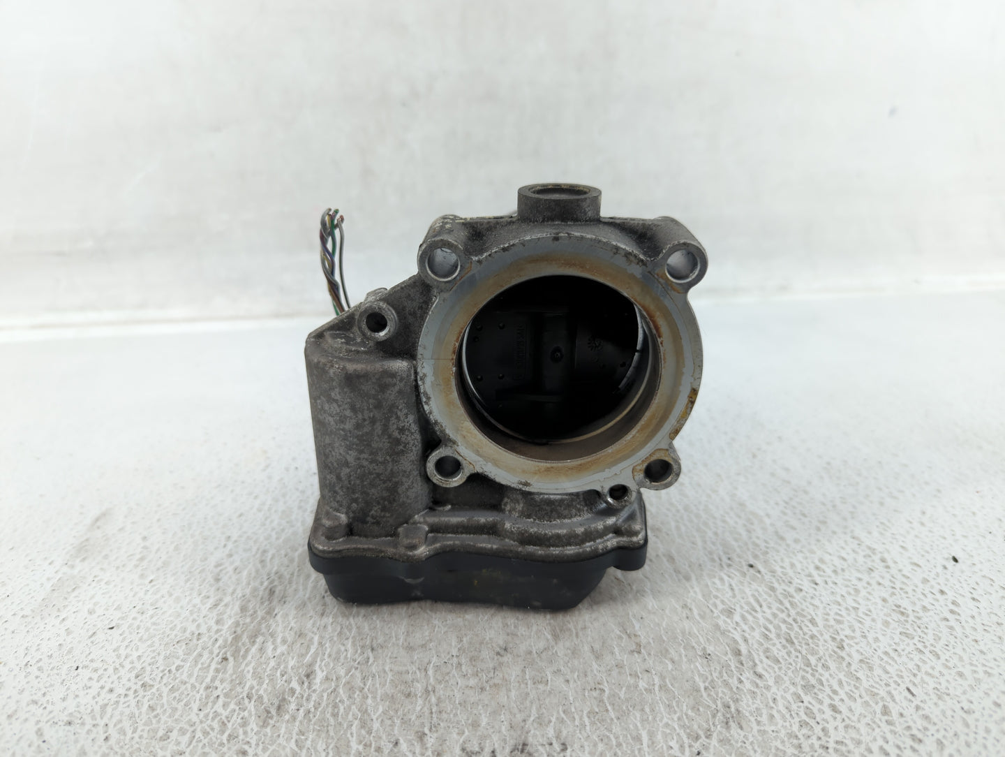 2005-2016 Audi A4 Throttle Body P/N:06F 133 062 J Fits OEM Used Auto Parts - Oemusedautoparts1.com