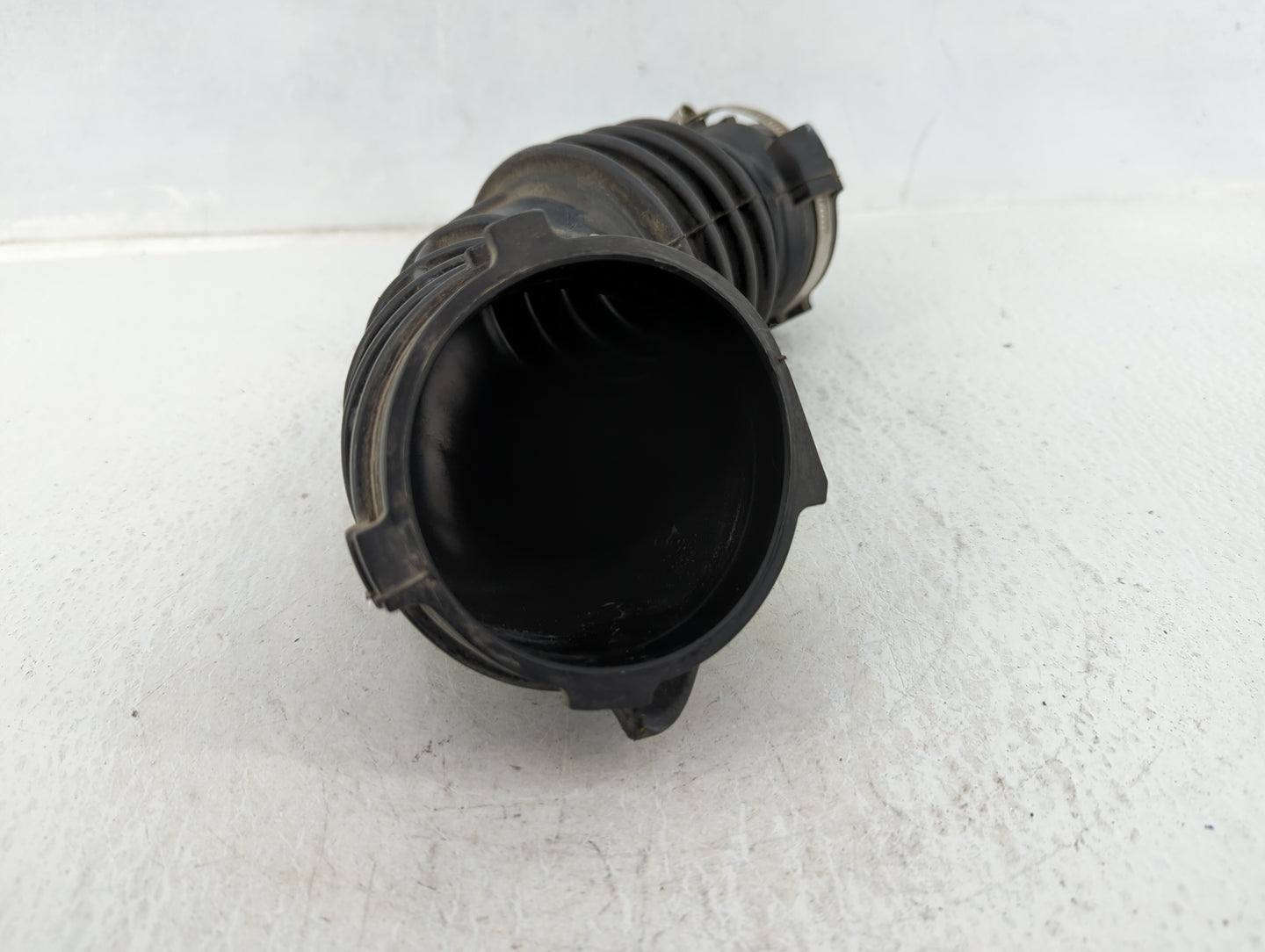 2010 Audi A4 Air Cleaner Intake Duct Hose Tube Black - Oemusedautoparts1.com