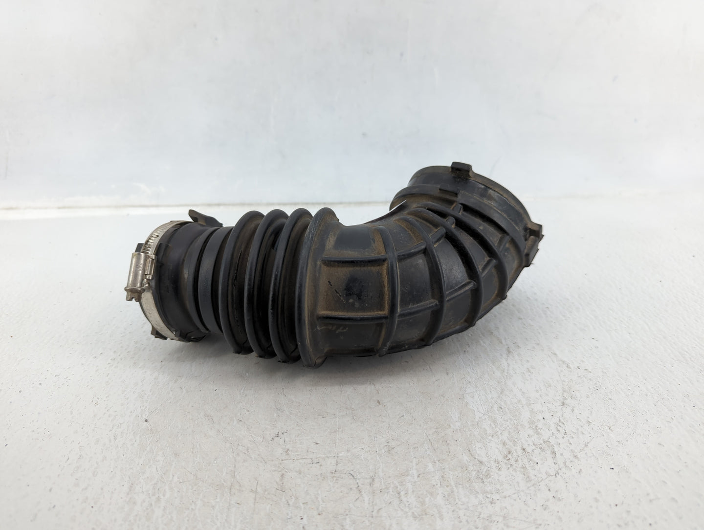2010 Audi A4 Air Cleaner Intake Duct Hose Tube Black - Oemusedautoparts1.com