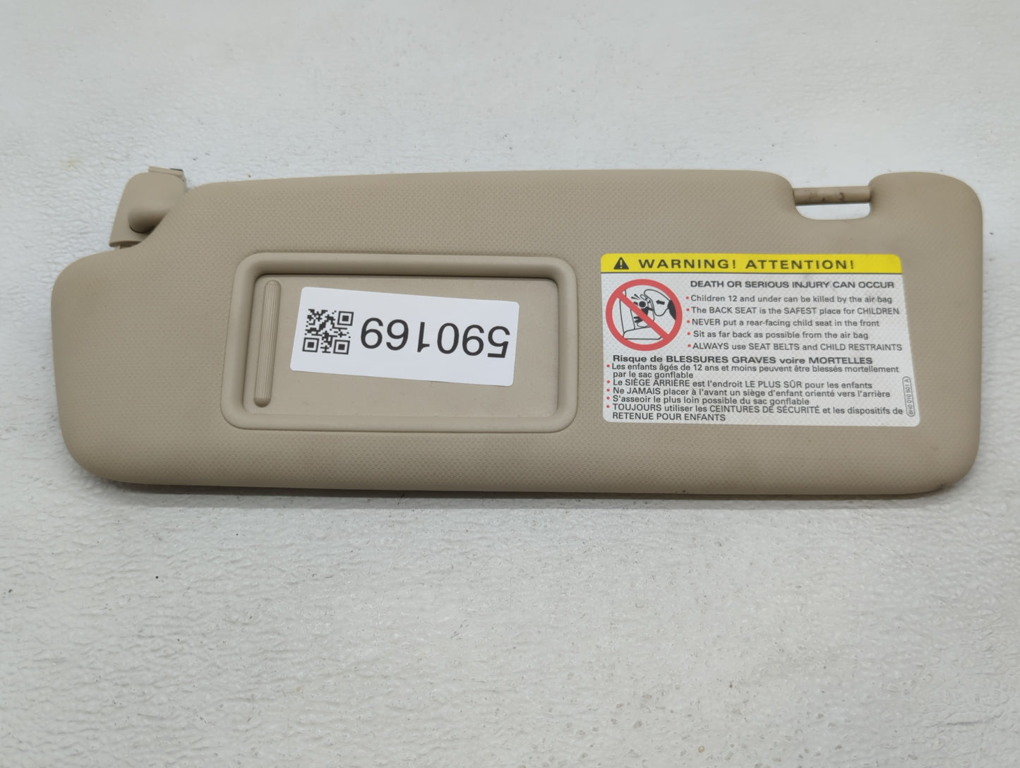 2009-2012 Audi A4 Sun Visor Shade Replacement Driver Left Mirror Fits Fits 2009 2010 2011 2012 OEM Used Auto Parts - Oemused