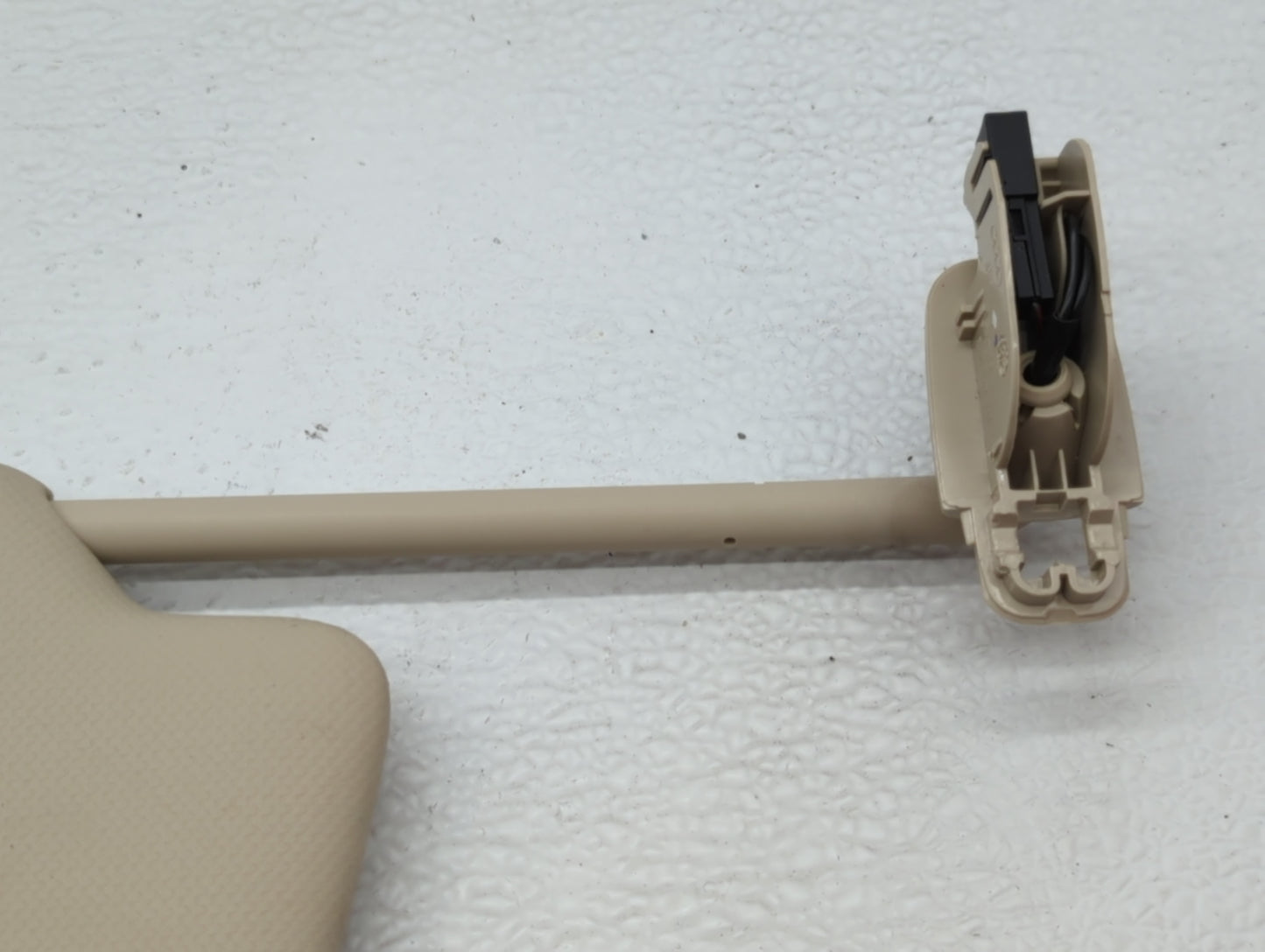 2009-2012 Audi A4 Sun Visor Shade Replacement Driver Left Mirror Fits Fits 2009 2010 2011 2012 OEM Used Auto Parts - Oemused