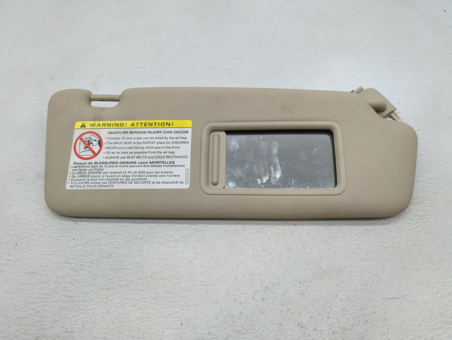 2009-2012 Audi A4 Sun Visor Shade Replacement Passenger Right Mirror Fits Fits 2009 2010 2011 2012 OEM Used Auto Parts - Oem