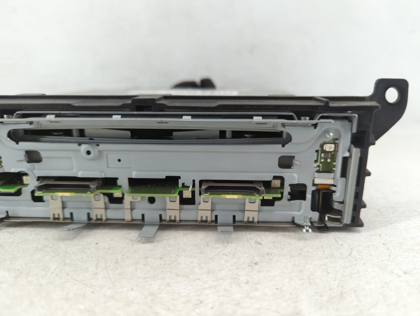 2010-2012 Audi A4 Am Fm Cd Player Radio Receiver - Oemusedautoparts1.com