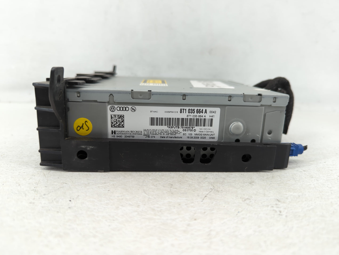 2010-2012 Audi A4 Am Fm Cd Player Radio Receiver - Oemusedautoparts1.com