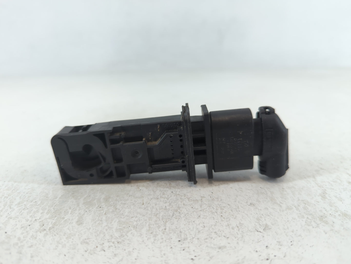 2009-2012 Audi A4 Mass Air Flow Meter Maf - Oemusedautoparts1.com