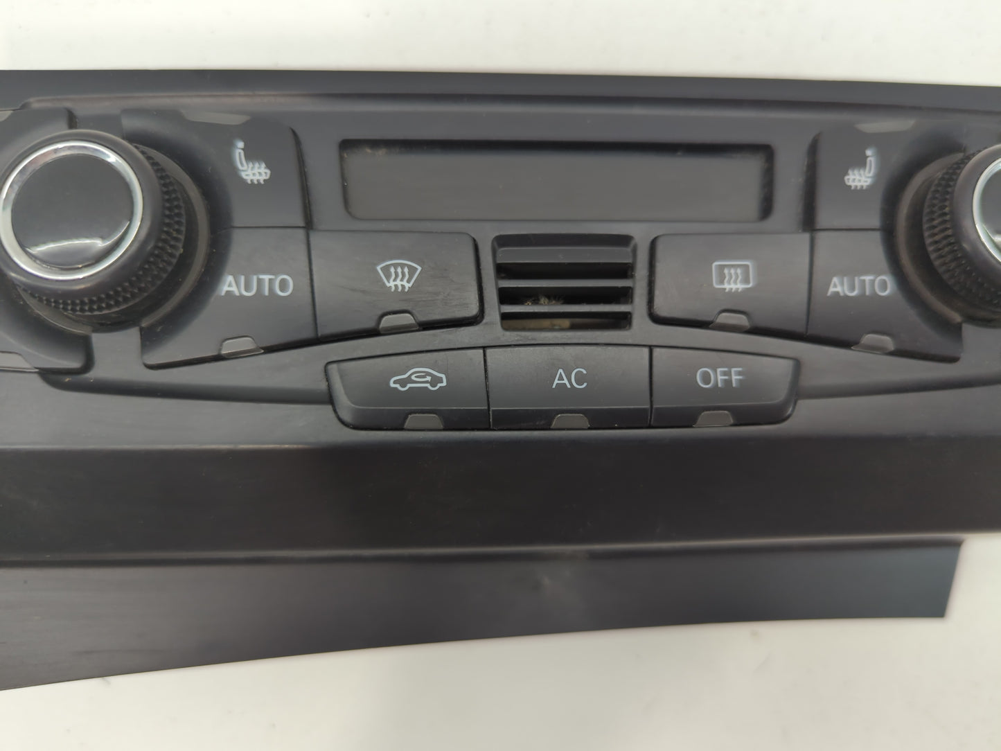 2009-2012 Audi A4 Climate Control Module Temperature AC/Heater Replacement P/N:8T1 820 043 AQ Fits OEM Used Auto Parts - Oem