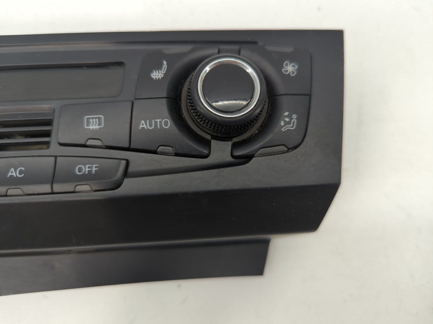 2009-2012 Audi A4 Climate Control Module Temperature AC/Heater Replacement P/N:8T1 820 043 AQ Fits OEM Used Auto Parts - Oem
