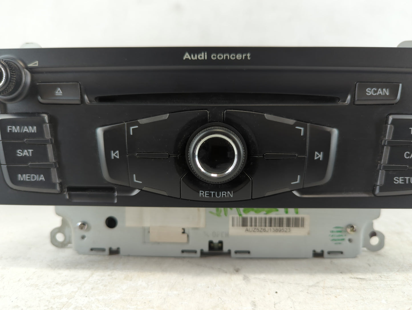 2010-2012 Audi A4 Am Fm Cd Player Radio Receiver - Oemusedautoparts1.com
