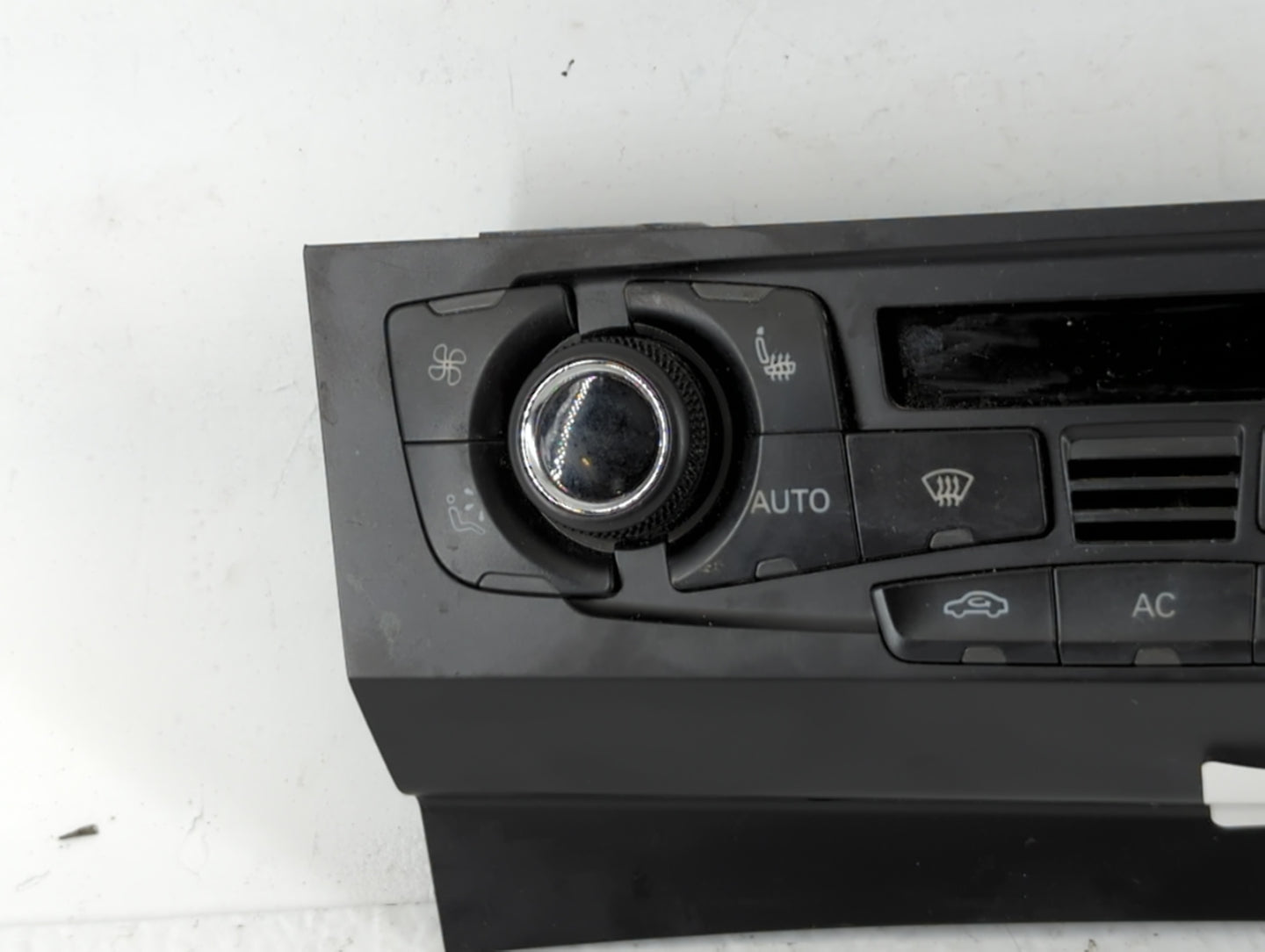 2009-2012 Audi A4 Climate Control Module Temperature AC/Heater Replacement P/N:8T1 820 043 AQ Fits OEM Used Auto Parts - Oem