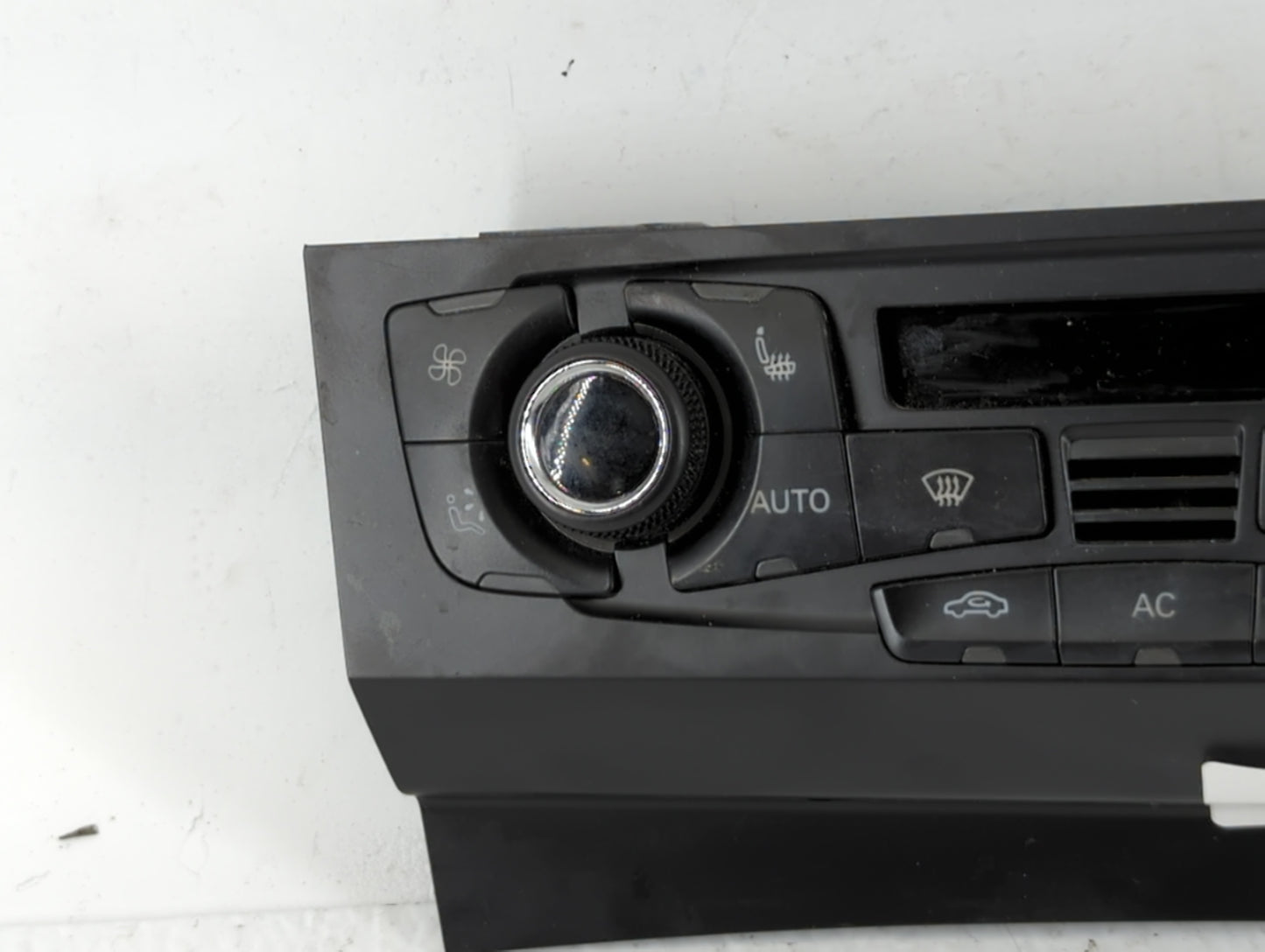 2009-2012 Audi A4 Climate Control Module Temperature AC/Heater Replacement P/N:8T1 820 043 AQ Fits OEM Used Auto Parts - Oem