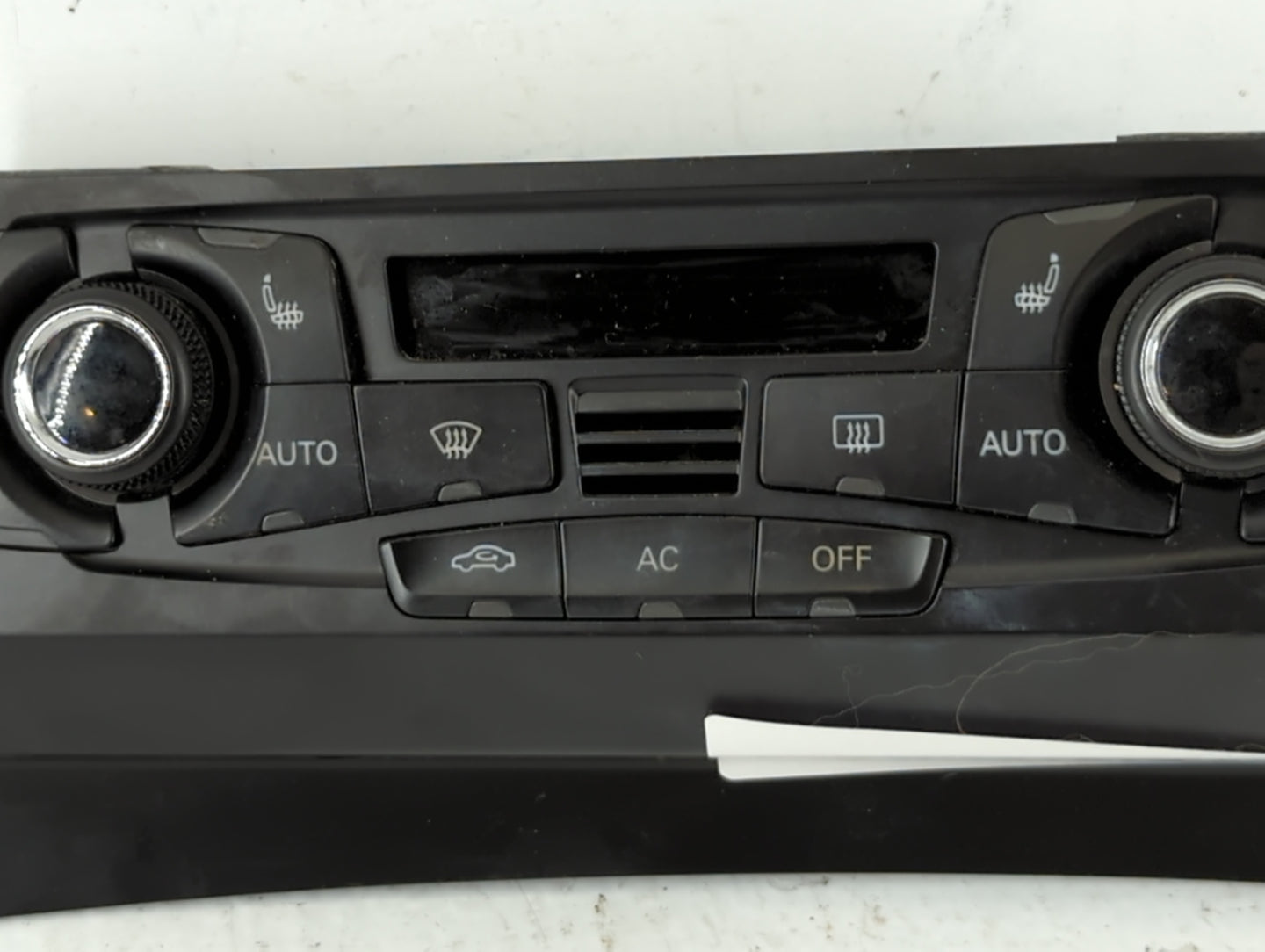 2009-2012 Audi A4 Climate Control Module Temperature AC/Heater Replacement P/N:8T1 820 043 AQ Fits OEM Used Auto Parts - Oem