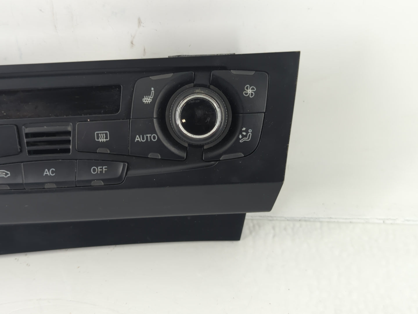 2009-2012 Audi A4 Climate Control Module Temperature AC/Heater Replacement P/N:8T1 820 043 AQ Fits OEM Used Auto Parts - Oem
