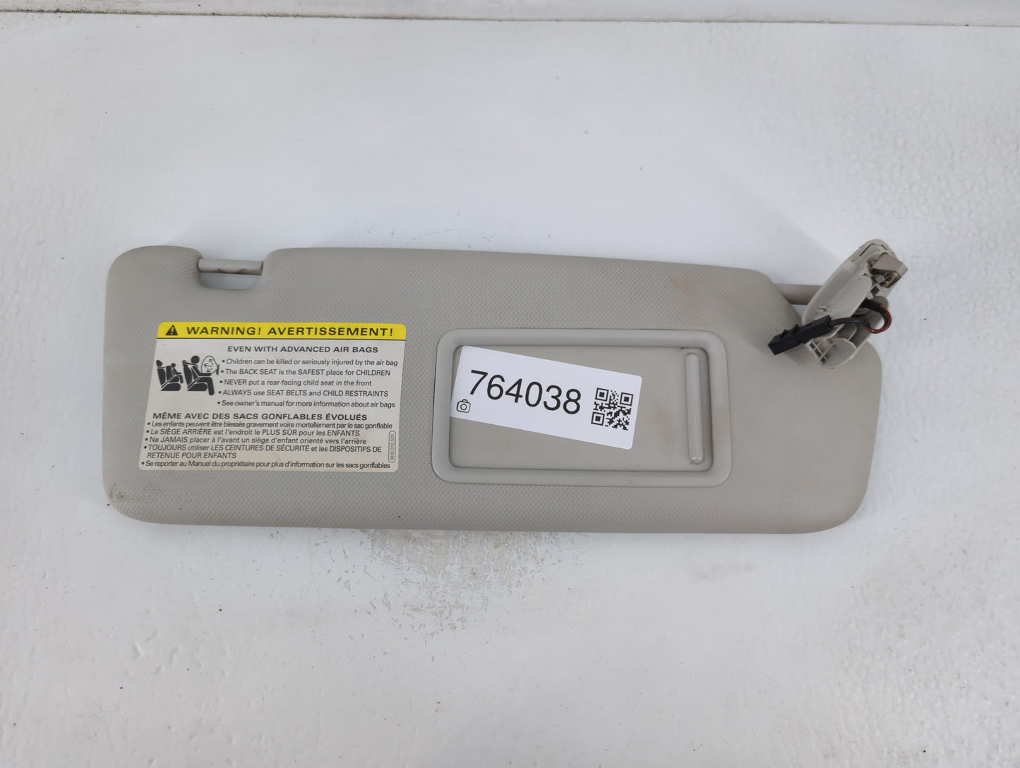 2009-2012 Audi A4 Sun Visor Shade Replacement Passenger Right Mirror Fits Fits 2009 2010 2011 2012 OEM Used Auto Parts - Oem