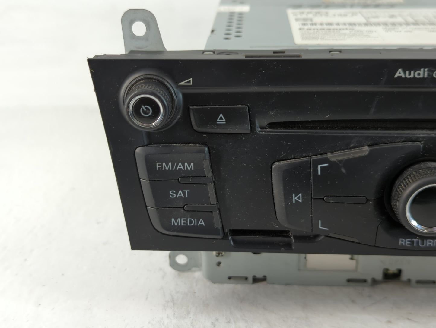 2010-2012 Audi A4 Am Fm Cd Player Radio Receiver - Oemusedautoparts1.com