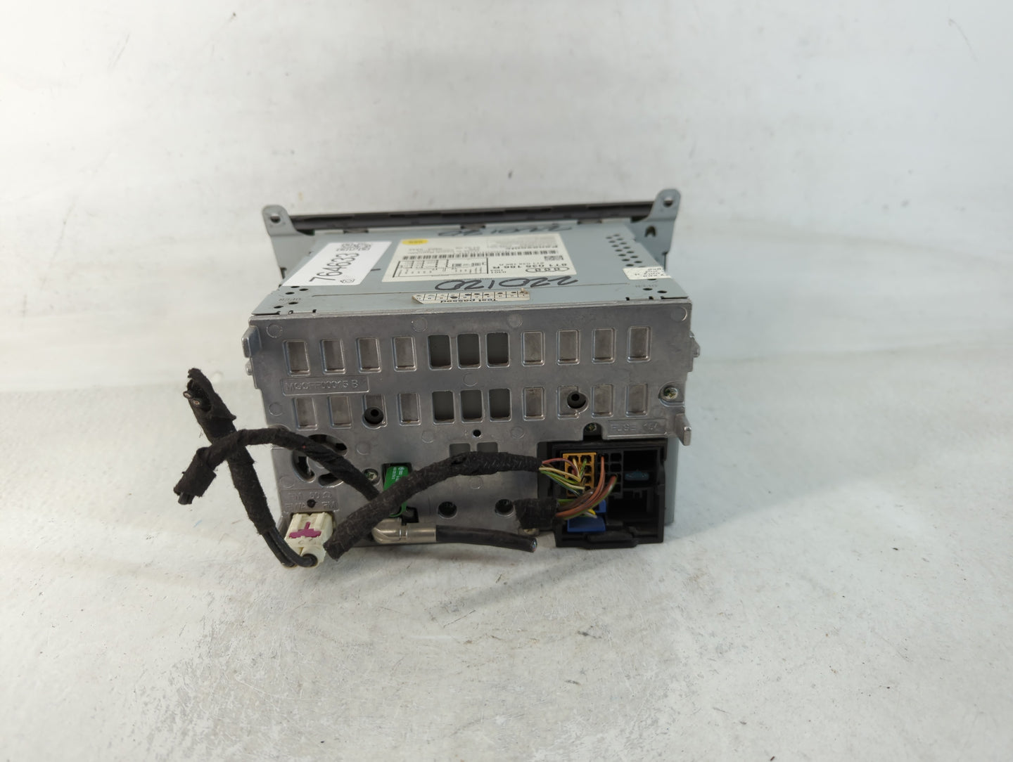 2010-2012 Audi A4 Am Fm Cd Player Radio Receiver - Oemusedautoparts1.com