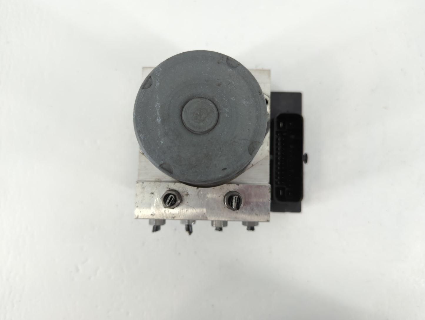 2009-2010 Audi A4 ABS Pump Control Module Replacement P/N:8K0 907 379 BT Fits Fits 2009 2010 OEM Used Auto Parts - Oemusedau