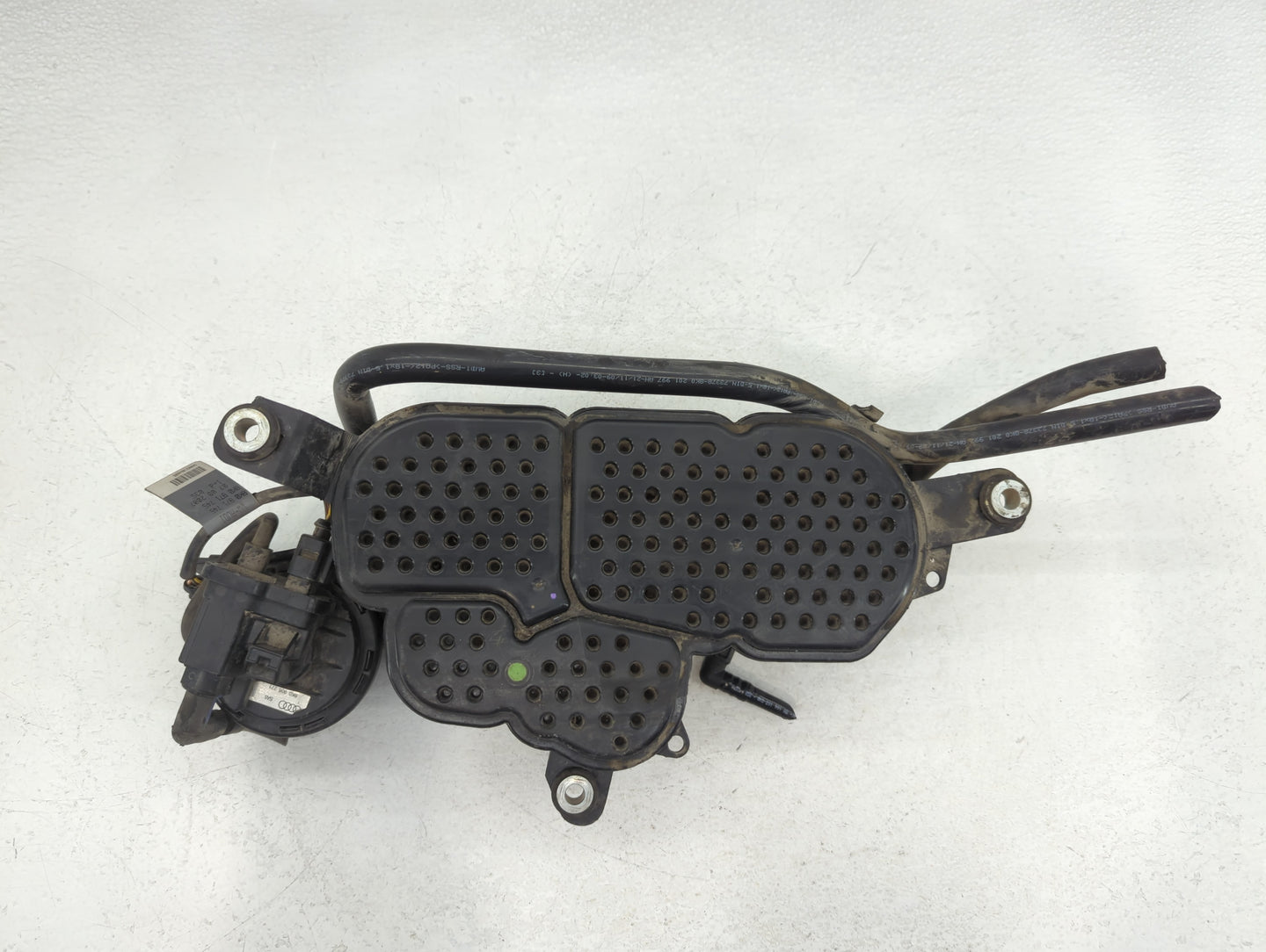 2010 Audi A4 Fuel Vapor Charcoal Canister - Oemusedautoparts1.com