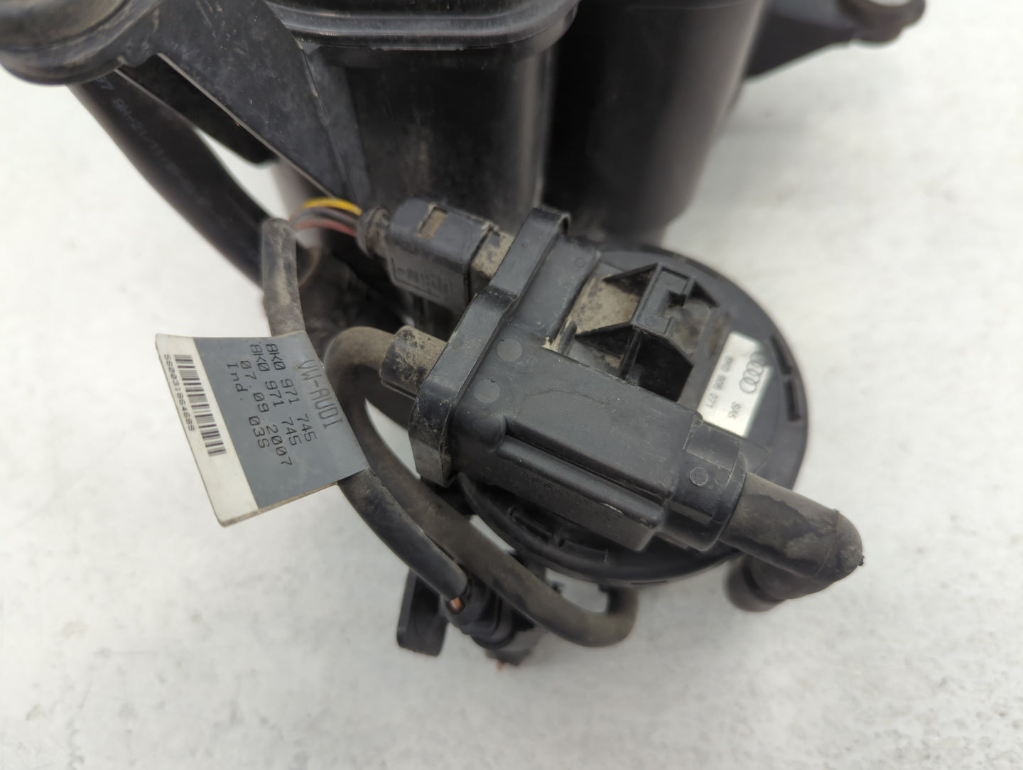 2010 Audi A4 Fuel Vapor Charcoal Canister - Oemusedautoparts1.com