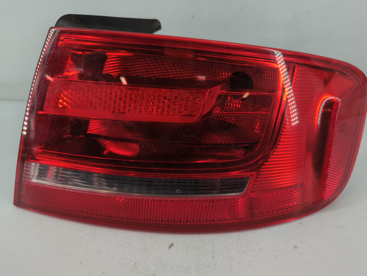 2010-2012 Audi A4 Tail Light Assembly Driver Left OEM P/N:32cp P21W Fits Fits 2010 2011 2012 OEM Used Auto Parts - Oemusedau