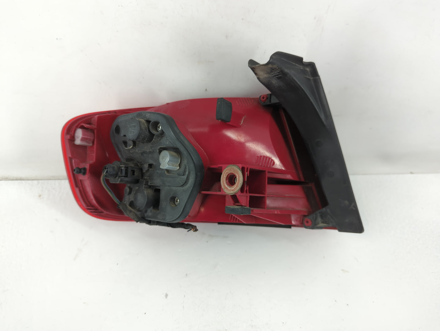 2010-2012 Audi A4 Tail Light Assembly Driver Left OEM P/N:32cp P21W Fits Fits 2010 2011 2012 OEM Used Auto Parts - Oemusedau