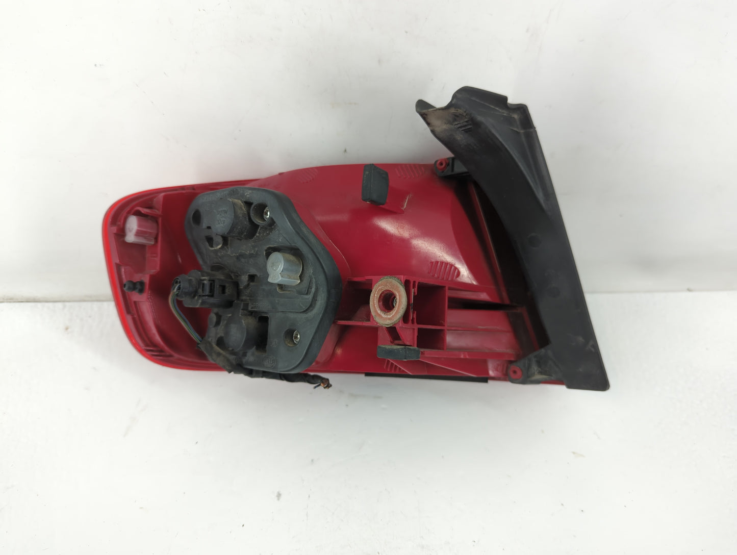 2010-2012 Audi A4 Tail Light Assembly Driver Left OEM P/N:32cp P21W Fits Fits 2010 2011 2012 OEM Used Auto Parts - Oemusedau