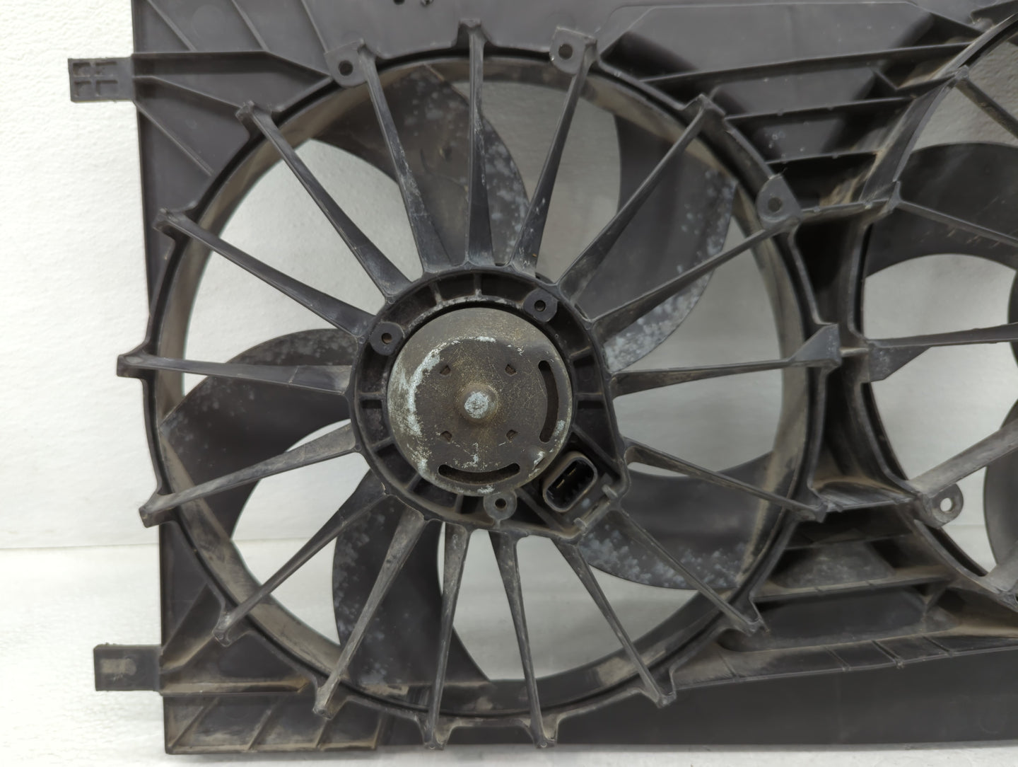 2009-2016 Audi A4 Electric Radiator Cooling Fan Motor Assembly P/N:24041245 Fits OEM Used Auto Parts - Oemusedautoparts1.com