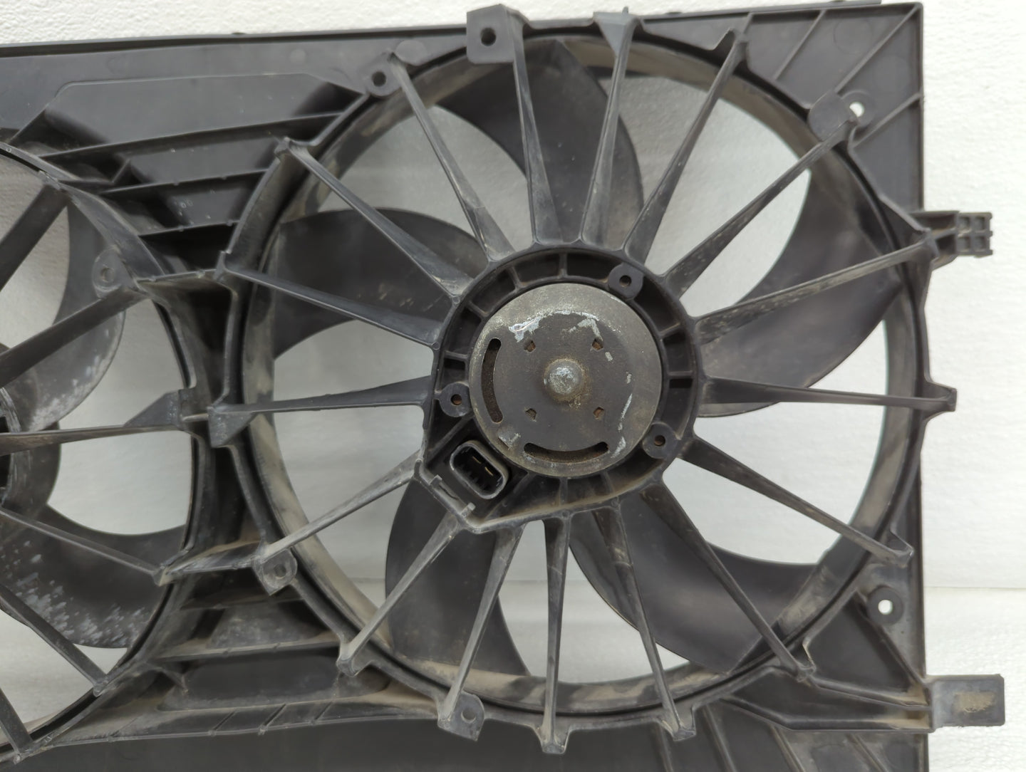 2009-2016 Audi A4 Electric Radiator Cooling Fan Motor Assembly P/N:24041245 Fits OEM Used Auto Parts - Oemusedautoparts1.com
