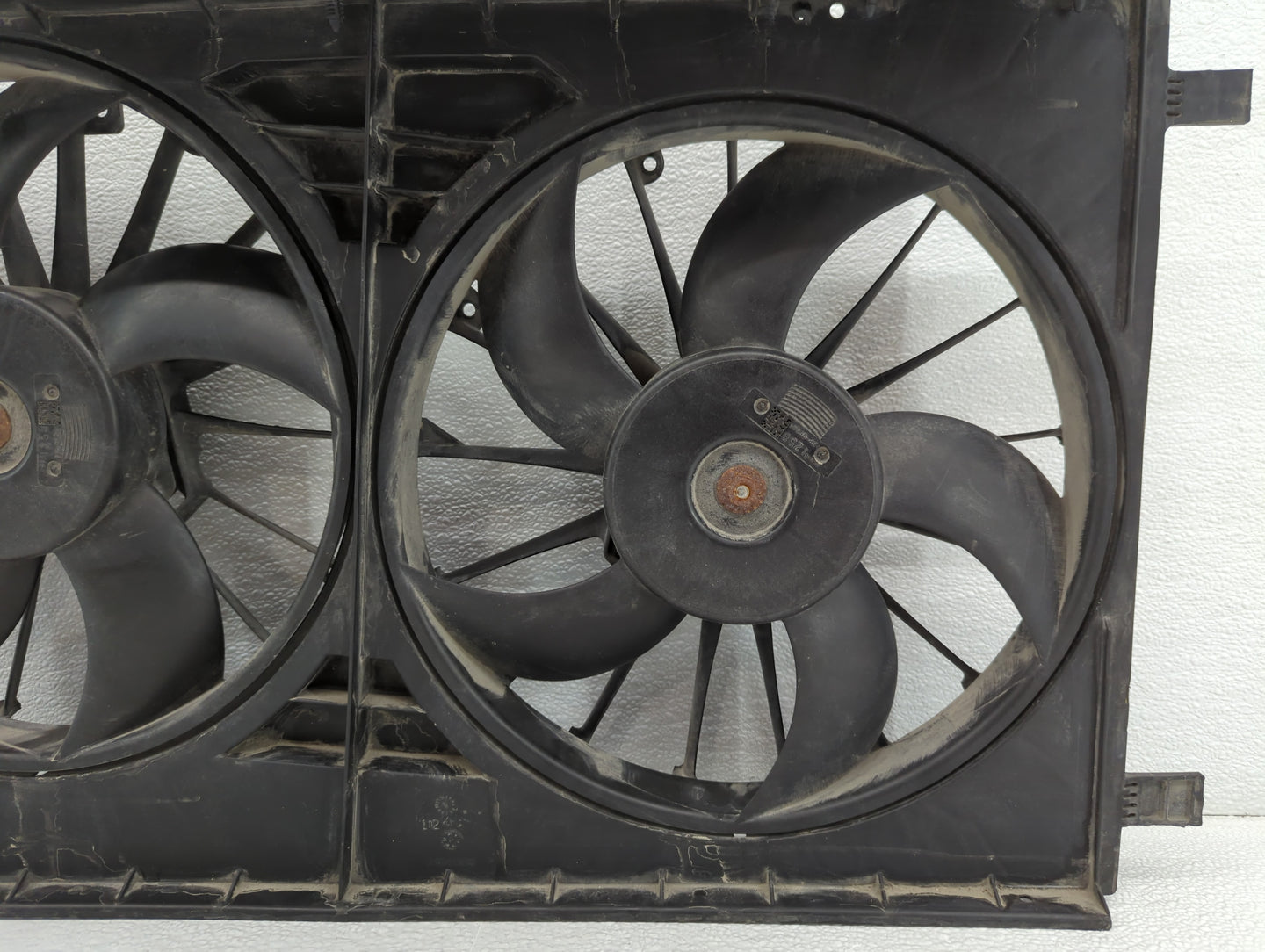 2009-2016 Audi A4 Electric Radiator Cooling Fan Motor Assembly P/N:24041245 Fits OEM Used Auto Parts - Oemusedautoparts1.com