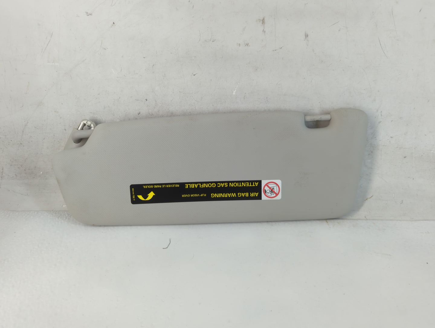 2009-2012 Audi A4 Sun Visor Shade Replacement Passenger Right Mirror Fits Fits 2009 2010 2011 2012 OEM Used Auto Parts - Oem