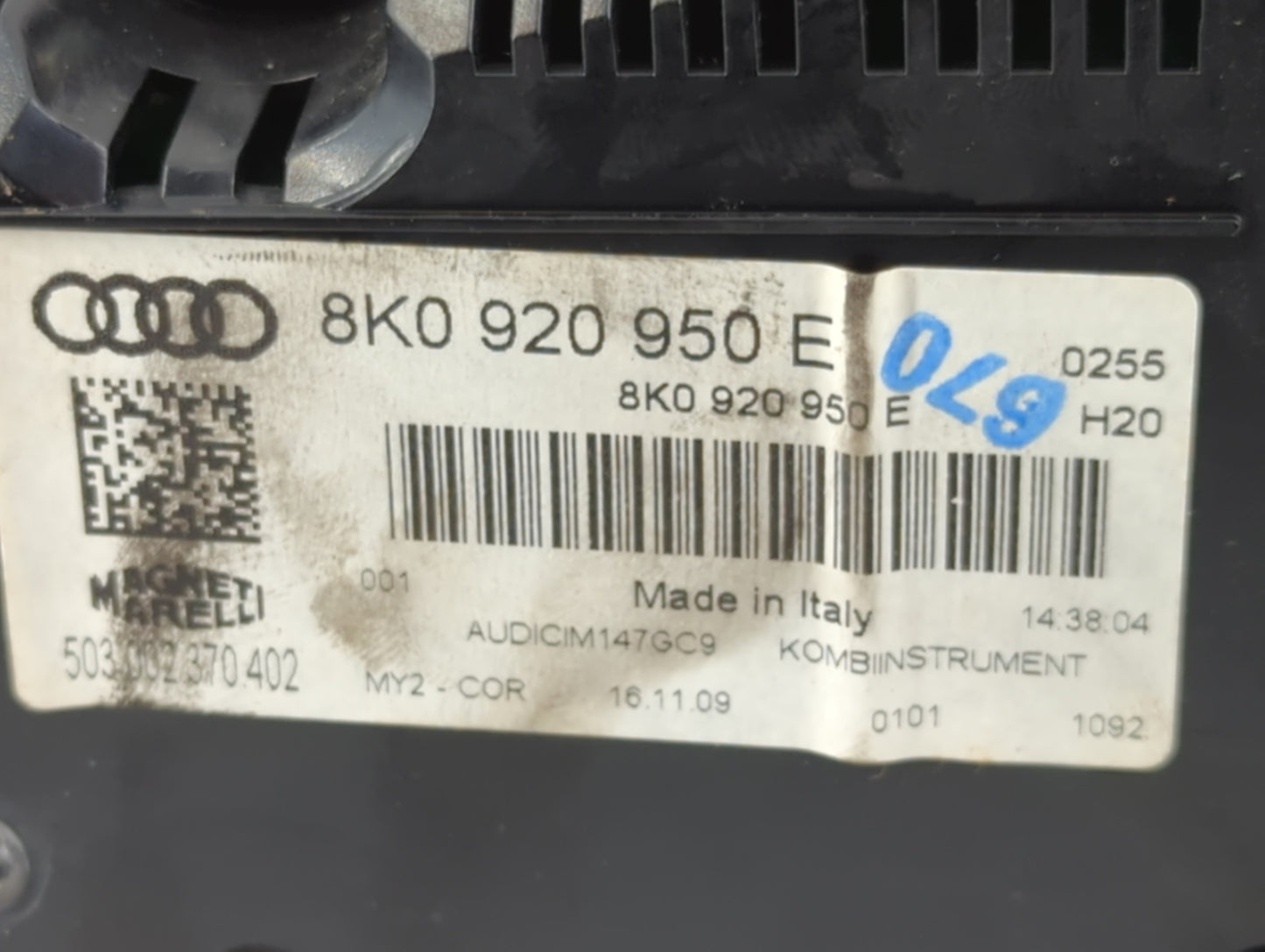 2010-2012 Audi A4 Instrument Cluster Speedometer Gauges P/N:8K0 920 950 E Fits Fits 2010 2011 2012 OEM Used Auto Parts - Oem