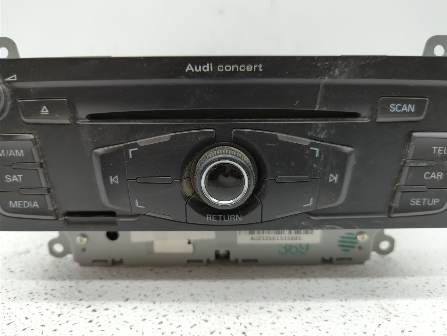 2010-2012 Audi A4 Quattro Radio AM FM Cd Player Receiver Replacement P/N:8T1 035 186 R 4G0035082C Fits OEM Used Auto Parts -