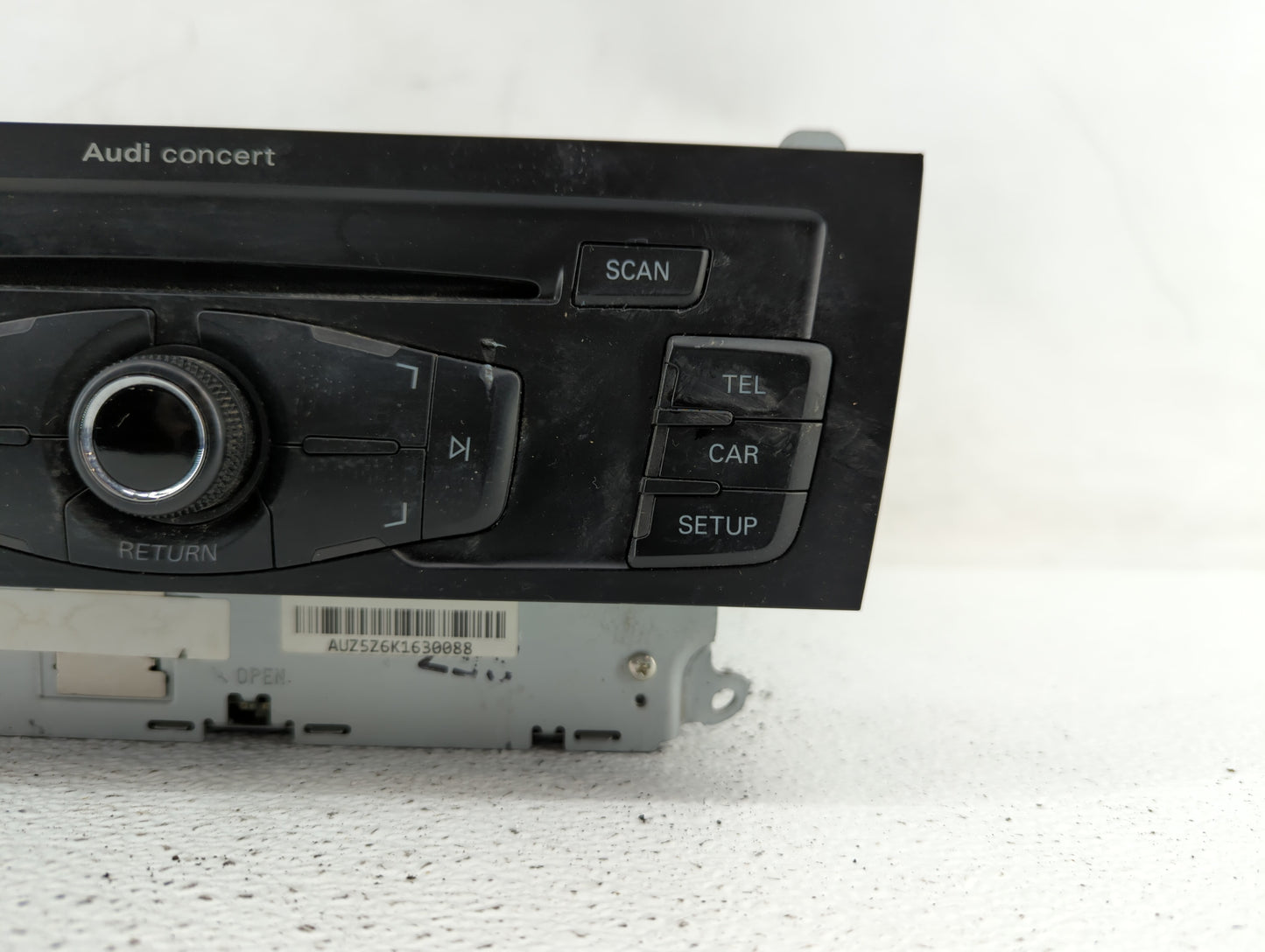 2010-2012 Audi A4 Quattro Radio AM FM Cd Player Receiver Replacement P/N:8T1 035 186 R 4G0035082C Fits OEM Used Auto Parts -