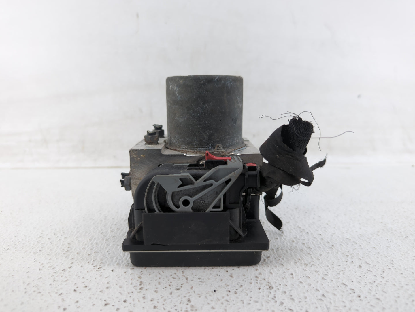 2009-2010 Audi A4 Quattro ABS Pump Control Module Replacement P/N:8K0 614 517 FL 8K0 614 517 HA Fits Fits 2009 2010 OEM Used