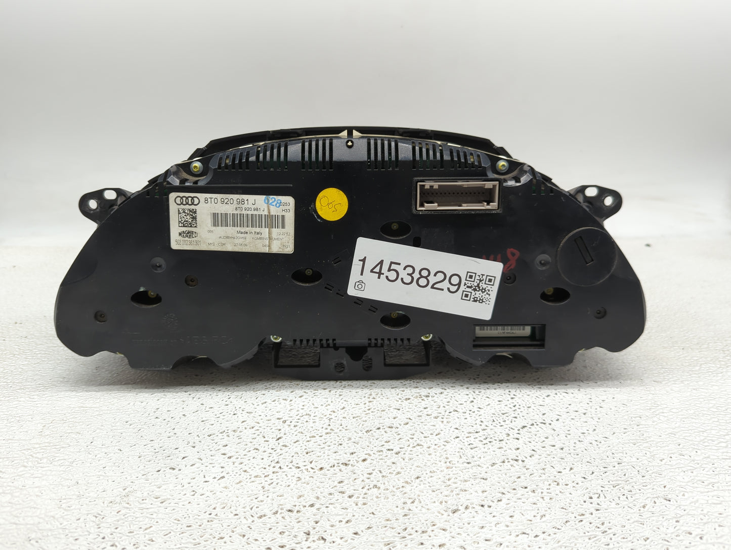 2010 Audi A5 Instrument Cluster Speedometer Gauges P/N:8T0920981J 503002361301 Miles:127K Fits OEM Used Auto Parts - Oemused