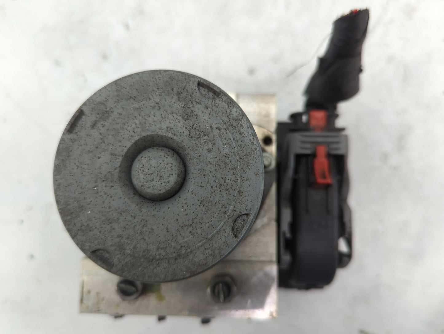 2010-2012 Audi A5 ABS Pump Control Module Replacement P/N:8K0 907 379 CA Fits Fits 2010 2011 2012 OEM Used Auto Parts - Oemu