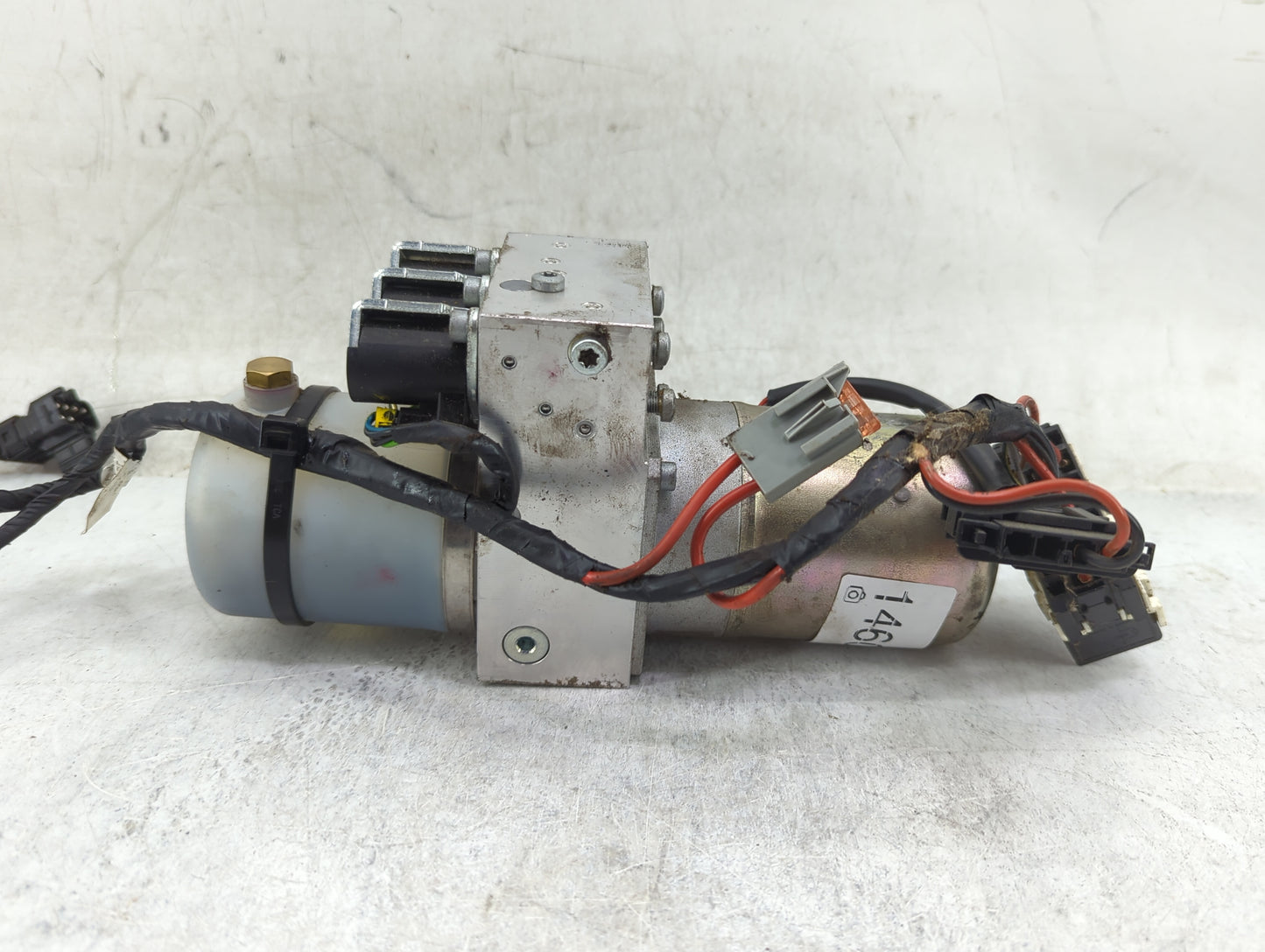 2010-2016 Audi A5 Convertible Lift Motor 1460737 - Oemusedautoparts1.com