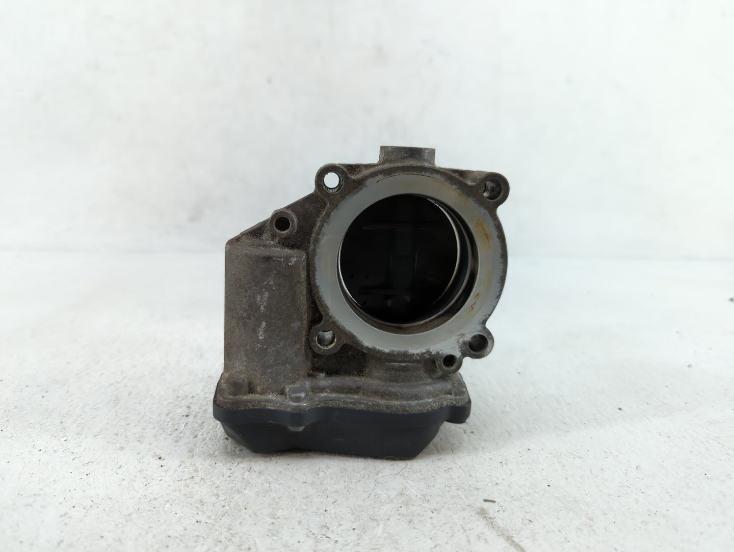2010-2017 Audi A5 Throttle Body P/N:06F 133 062 G 06F 133 062 Q Fits OEM Used Auto Parts - Oemusedautoparts1.com