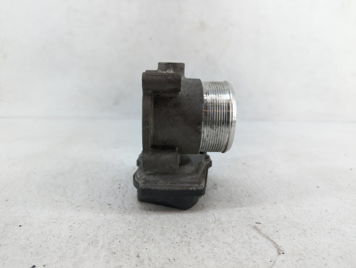 2010-2017 Audi A5 Throttle Body P/N:06F 133 062 G 06F 133 062 Q Fits OEM Used Auto Parts - Oemusedautoparts1.com