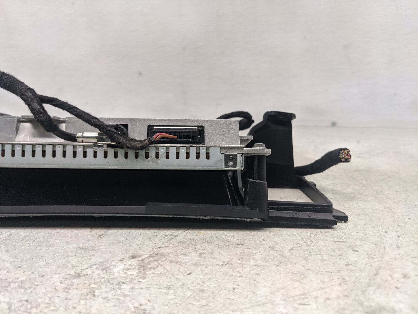 2010-2011 Audi A6 Radio AM FM Cd Player Receiver Replacement P/N:4F0 919 604 Fits Fits 2010 2011 OEM Used Auto Parts - Oemus