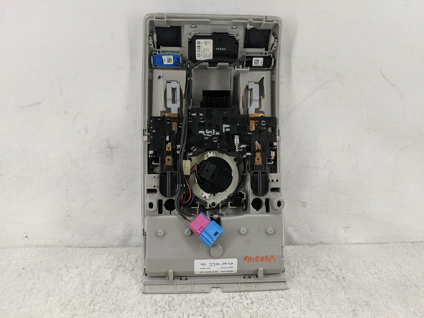 2010 Audi A6 Overhead Roof Console - Oemusedautoparts1.com