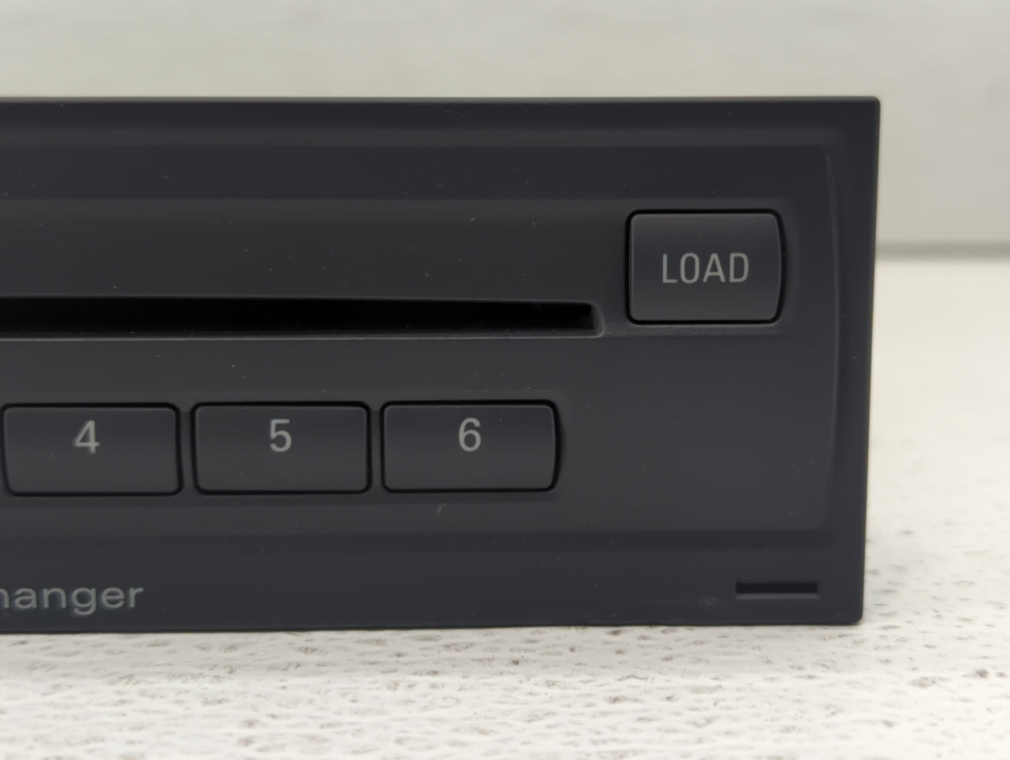 2010-2011 Audi A6 Radio AM FM Cd Player Receiver Replacement P/N:4F0 035 110A Fits Fits 2010 2011 OEM Used Auto Parts - Oemu