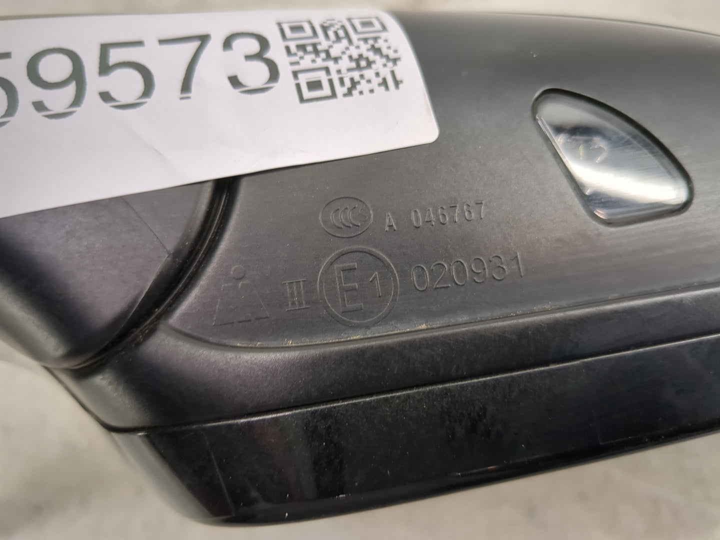 2008-2010 Audi A8 Driver Side View Mirror - Left Door Mirror OEM Used - Oemusedautoparts1.com